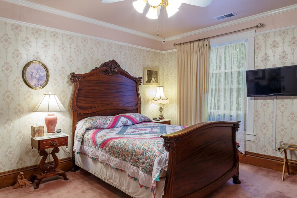 Roseberry House Bed And Breakfast Susanville Exteriör bild