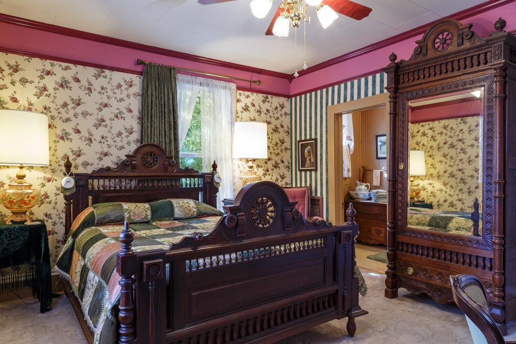 Roseberry House Bed And Breakfast Susanville Exteriör bild